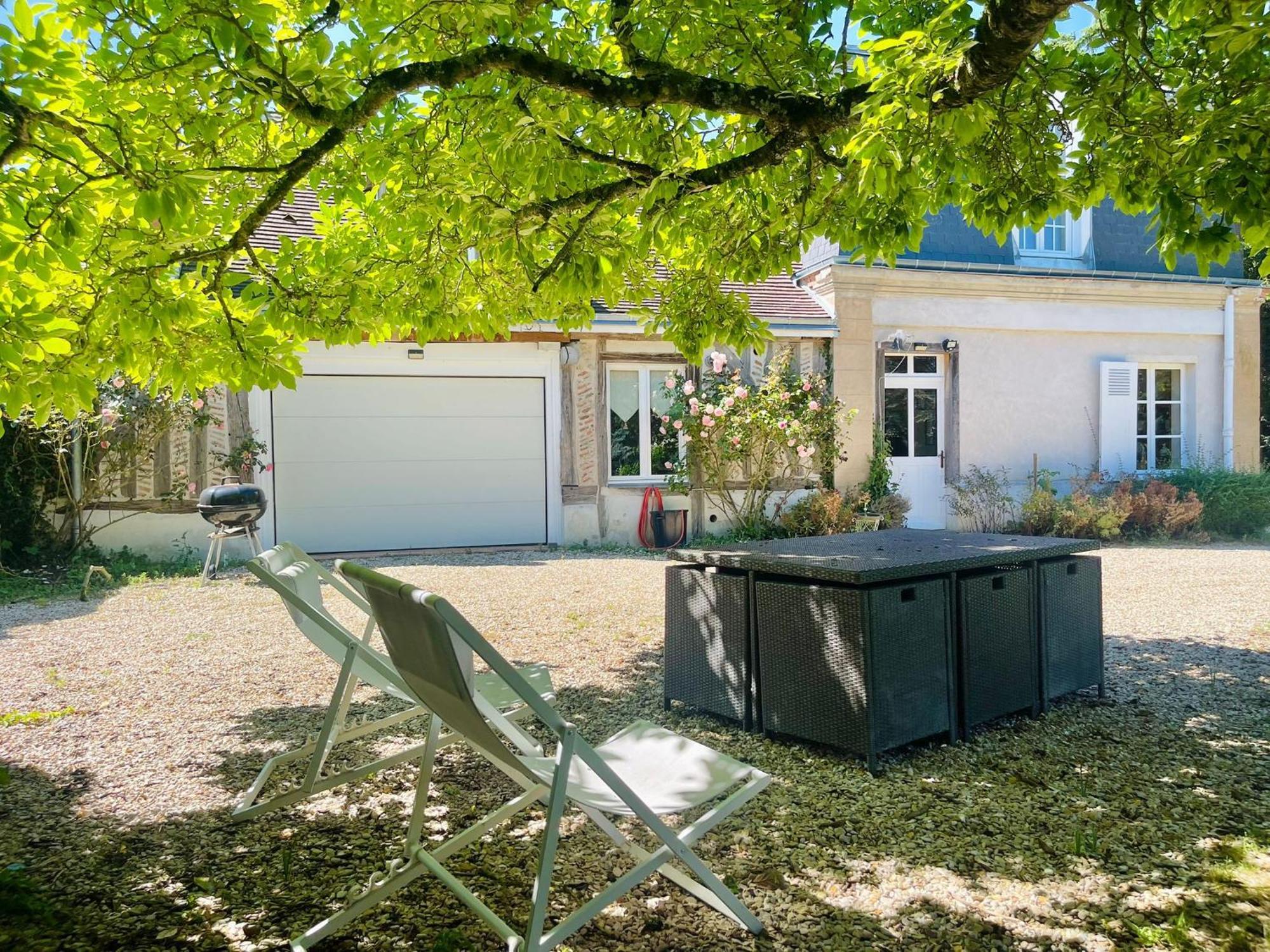 Maison Chaleureuse De 4 A 12 Personnes Neuville-aux-Bois Kültér fotó