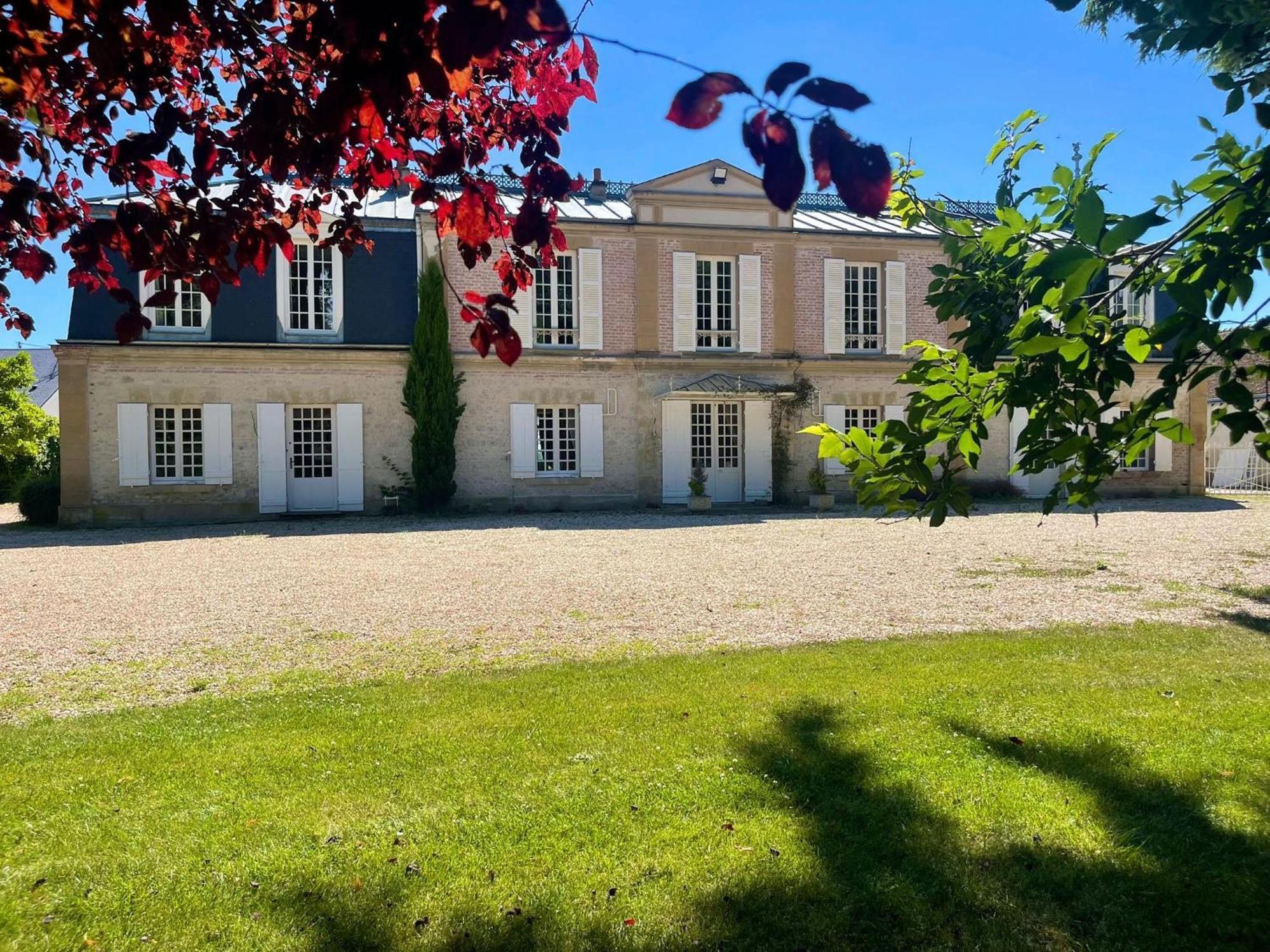 Maison Chaleureuse De 4 A 12 Personnes Neuville-aux-Bois Kültér fotó