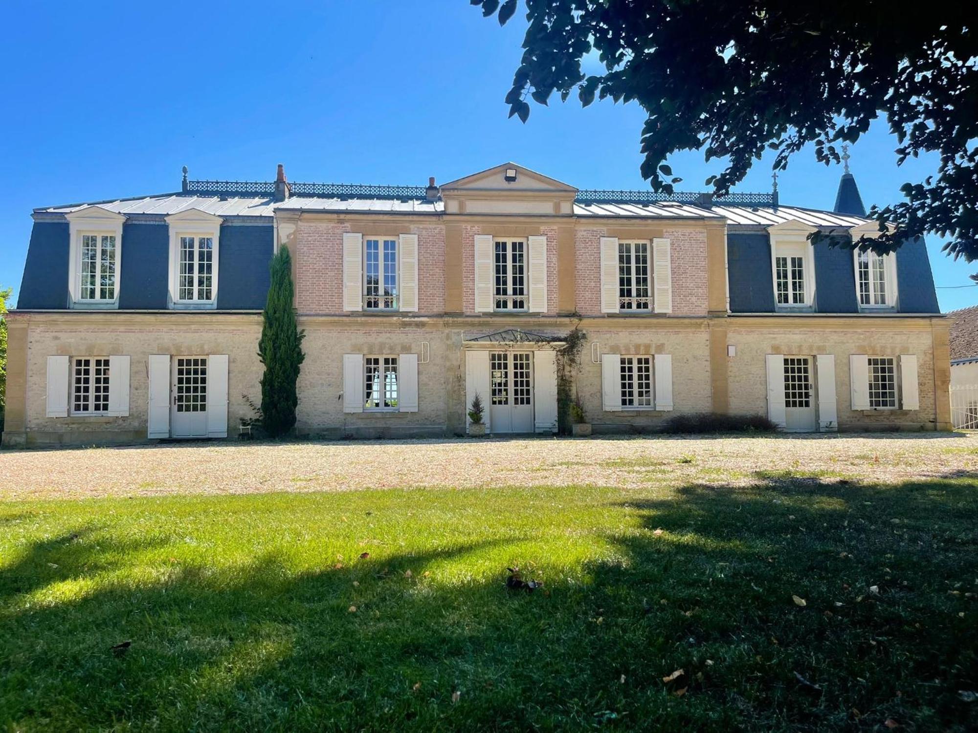 Maison Chaleureuse De 4 A 12 Personnes Neuville-aux-Bois Kültér fotó
